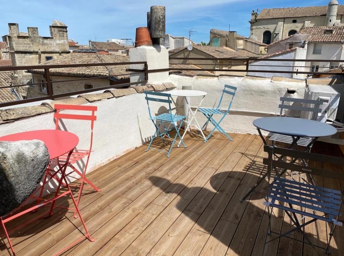La Tour 3: Appart Au Coeur De La Petite Venise LʼIsle-sur-la-Sorgue Exterior foto